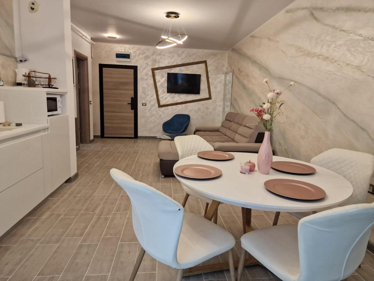 Livia Apartment Неводарі Екстер'єр фото